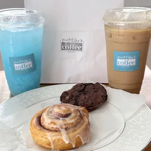 Lotus Energy, Iced Latte, Cinnamon Roll and Double Chocolate Cream Pie to try  (*‿*). #YelpJacksonville #Supportlocal