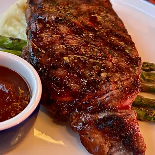 Ny strip, asparagus, mashed. BBQ dip.