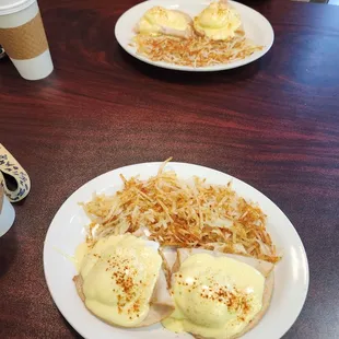 Eggs Benedict and vanilla latte