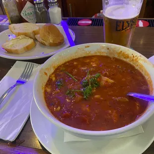 Lazy Man's Cioppino with French Bread