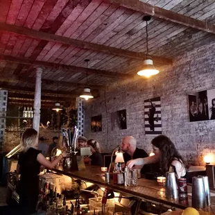 HH 7-10! Killer drinks for a steal of a deal.