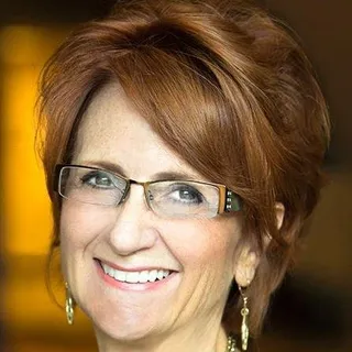 Victoria R.