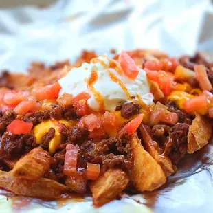 a chili cheese nachos