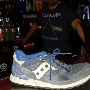 Love me some Carlton Paul &amp; queens that leave they're slippers behind!