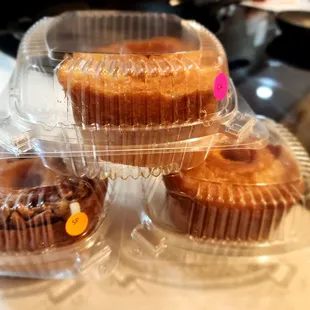 Mini Cakes: Caramel (top), Sweet Potato (left), Eggnog (right)