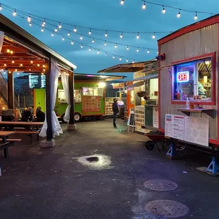 the food cart at night