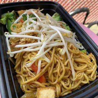 14. Yakisoba