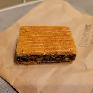 Fig Walnut Bar