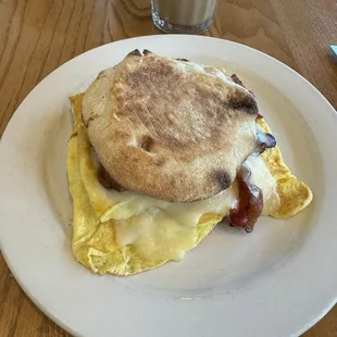 Breakfast sandwich