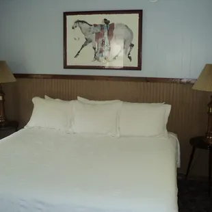 Families love this cottage with a king size bed and a full bed in a separate room.