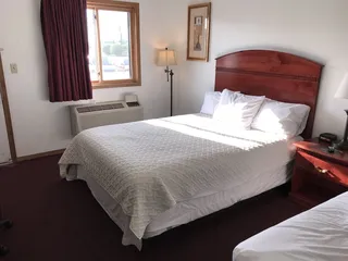 Yorkshire Inn & Suites