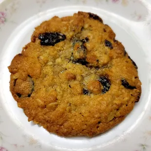 Oatmeal Raisin cookie