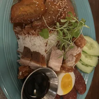 L Khao Moo Dang