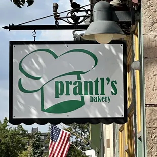 Bakery&apos;s sign outside