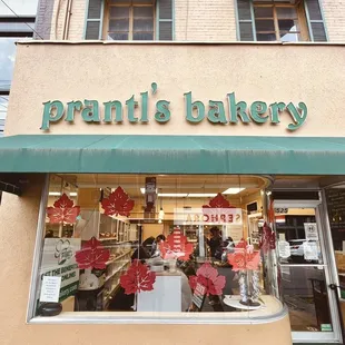 Prantl's storefront.