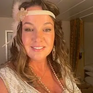 Shelley W.