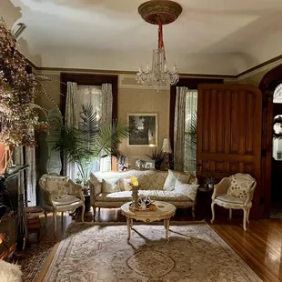 Warm and inviting Parlour at Pratt Taber