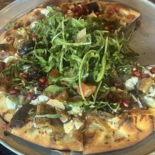 Lisa ordered the pizza