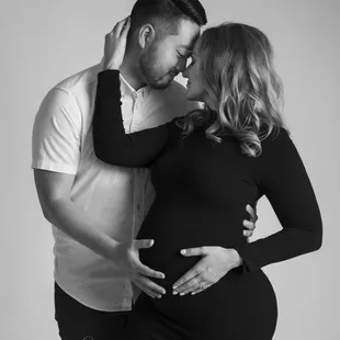 Maternity Session with an item from our client closet for mom.