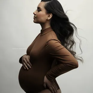 Maternity Session with an item from our client closet.