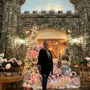 Precious Moments Visitor Center and Gift Shop.