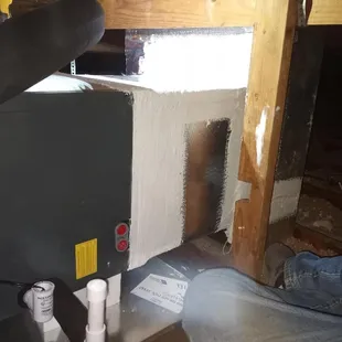 Return air plenum is nice and tightly sealed.  No hot air getting sucked in.  Great job team!!!