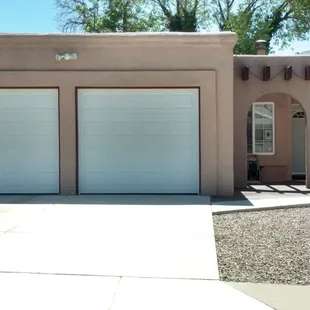 New Doors New Look, Clean and cute!!