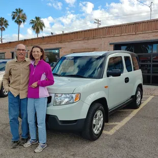 Quick on the draw.The Honda Elements are so rare that they don't stick around for very long. These 2 didn't hesitate to purchase this 2010!