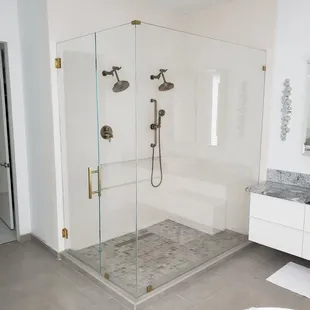 Starphire Ultra Clear Glass with Satin Brass Hardware