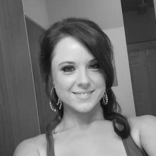 Chrissy V.