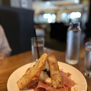 Prosciutto E Burrata