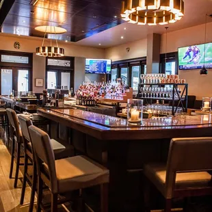 Full bar with TVs