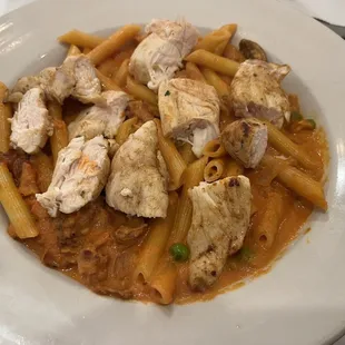 Penne alla vodka with chicken