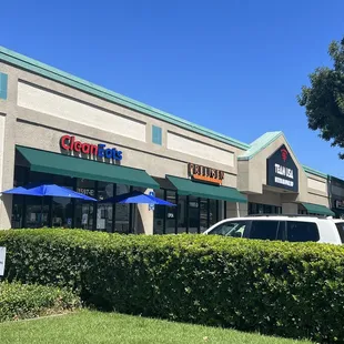 In this cute building (across from Gunther's)