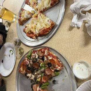 Combination medium pizza, small pineapple and cheese pizza