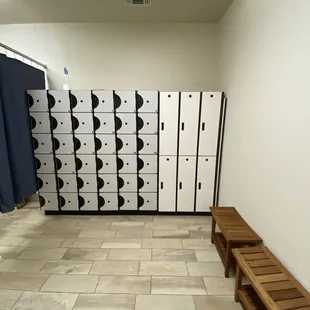 Lockers for easy storage of personal items