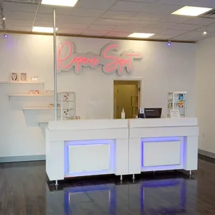 Help Desk at the new Montana location