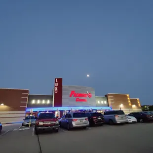 Premiere Cinemas Lux Cine