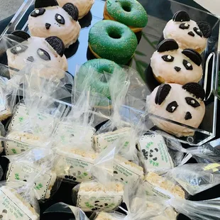 Panda donuts