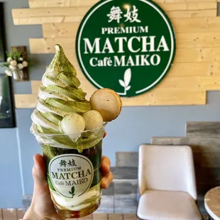 Medium Maiko Special (MIX- matcha and vanilla) | $7.80