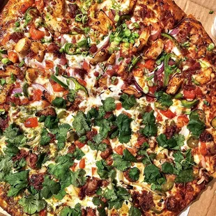 El Tri Pizza and BBQ Chicken Pizza (extra large)