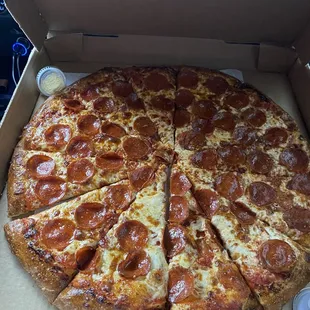 Extra XLARGE PIZZA 1 topping pizza but note it is REALLY only large sized