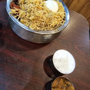 Fried chicken biryani