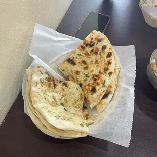 Garlic naan