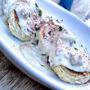 Biscuits &amp; Gravy* - these Cheddar Biscuits are amazing!!