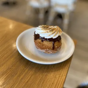 S&apos;mores Pastry