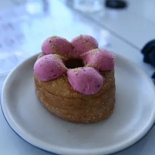 Raspberry pistachio dossant