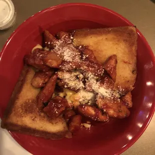 BBQ Mac n cheese with Texas toast