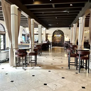 Hallway outside bar area of Presidential Lounge.