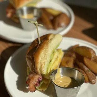 Breakfast sandwich